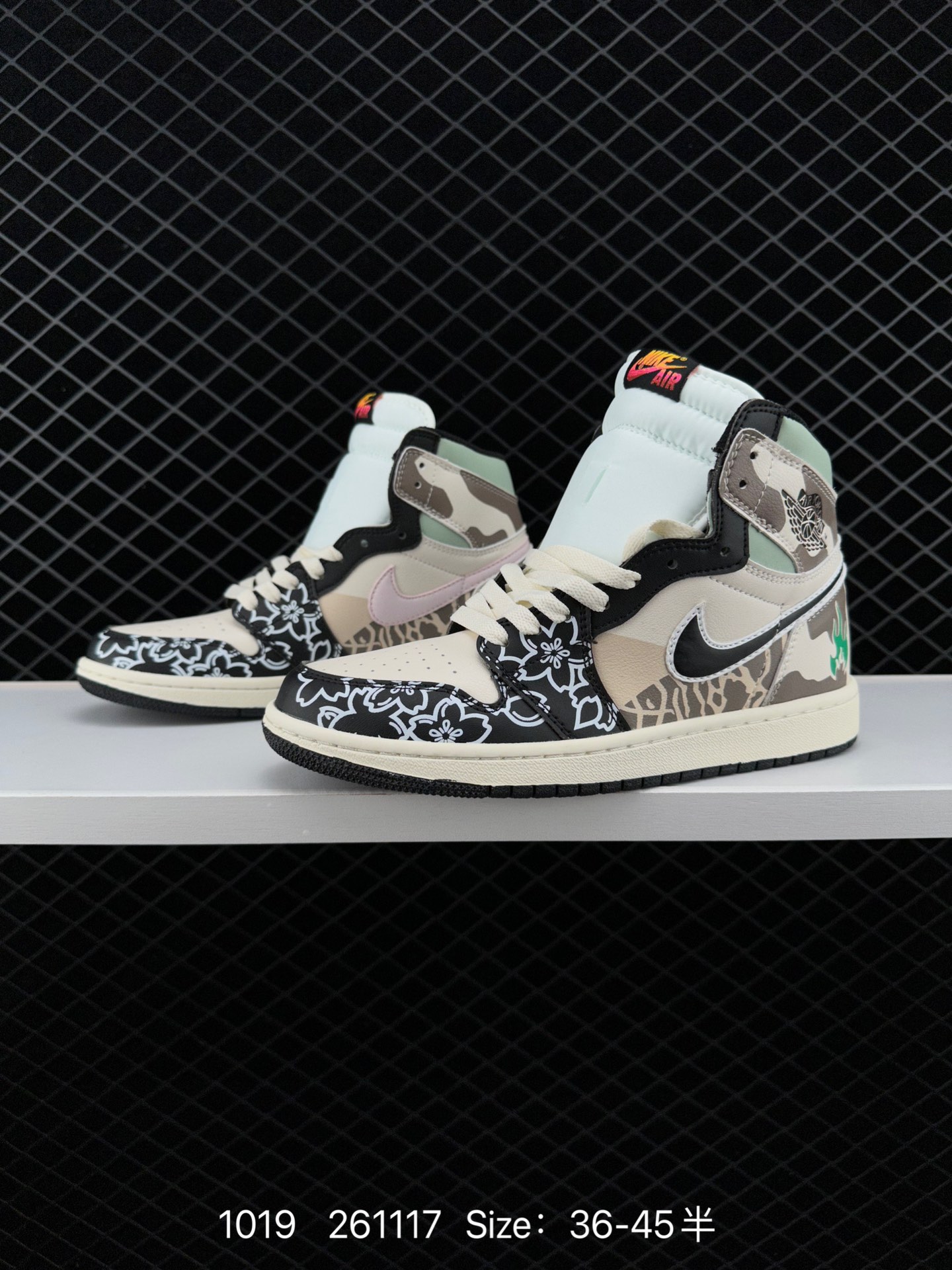 Nike Air Jordan 1 Mid”Metallic Gold Obsidian “